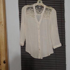Mine womans button front blouse  size junior L